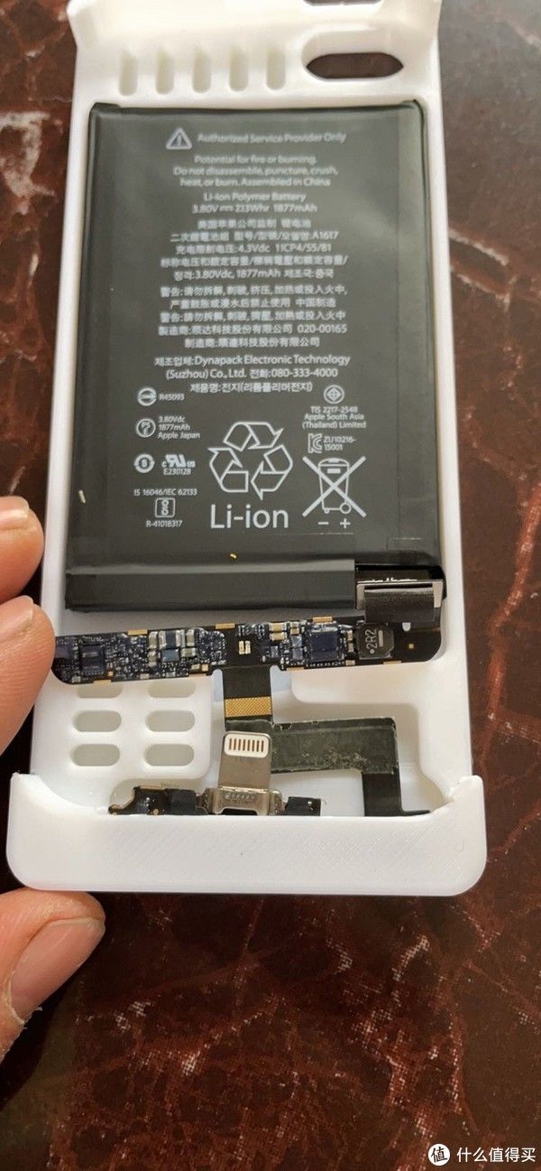电池|2022年，我给iPhonese一代改了smart battery外界电池?