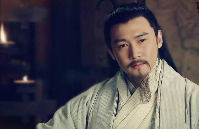 接近|诸葛亮和曹操都想成为乐毅样的人，可最后谁跟乐毅最接近？