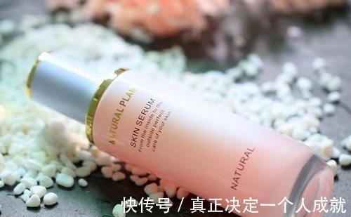 花香水|高效滋养修复的爽肤水推荐:让你的肌肤补足水分,有效提亮肤色!