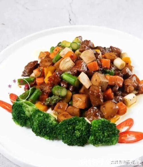 鹌鹑蛋|周末家庭聚餐教你道14家常菜，色香味俱全，简单易学，味道好极了