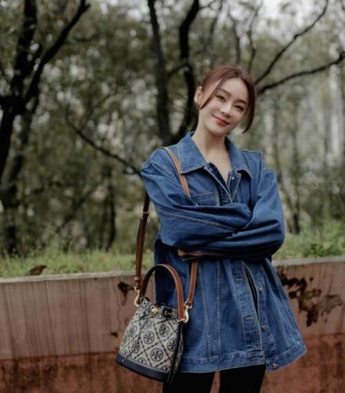 2021外套这样搭，真的太时髦了，超好看！