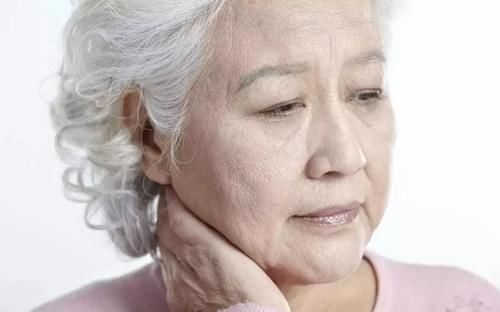 黑芝麻|有白头发最好不要染，常吃这几样食物，或可以改善白发