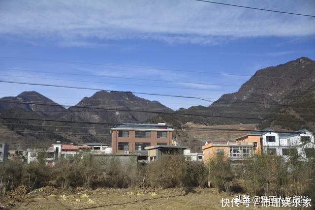 中年|山村百余口如今就剩5个人,隔沟相望的两户邻居,过成一家亲