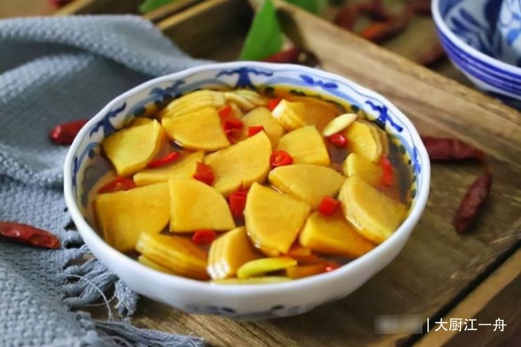 腌萝卜，最忌直接放盐，教你饭店秘制做法，酸辣脆嫩放半年都不坏