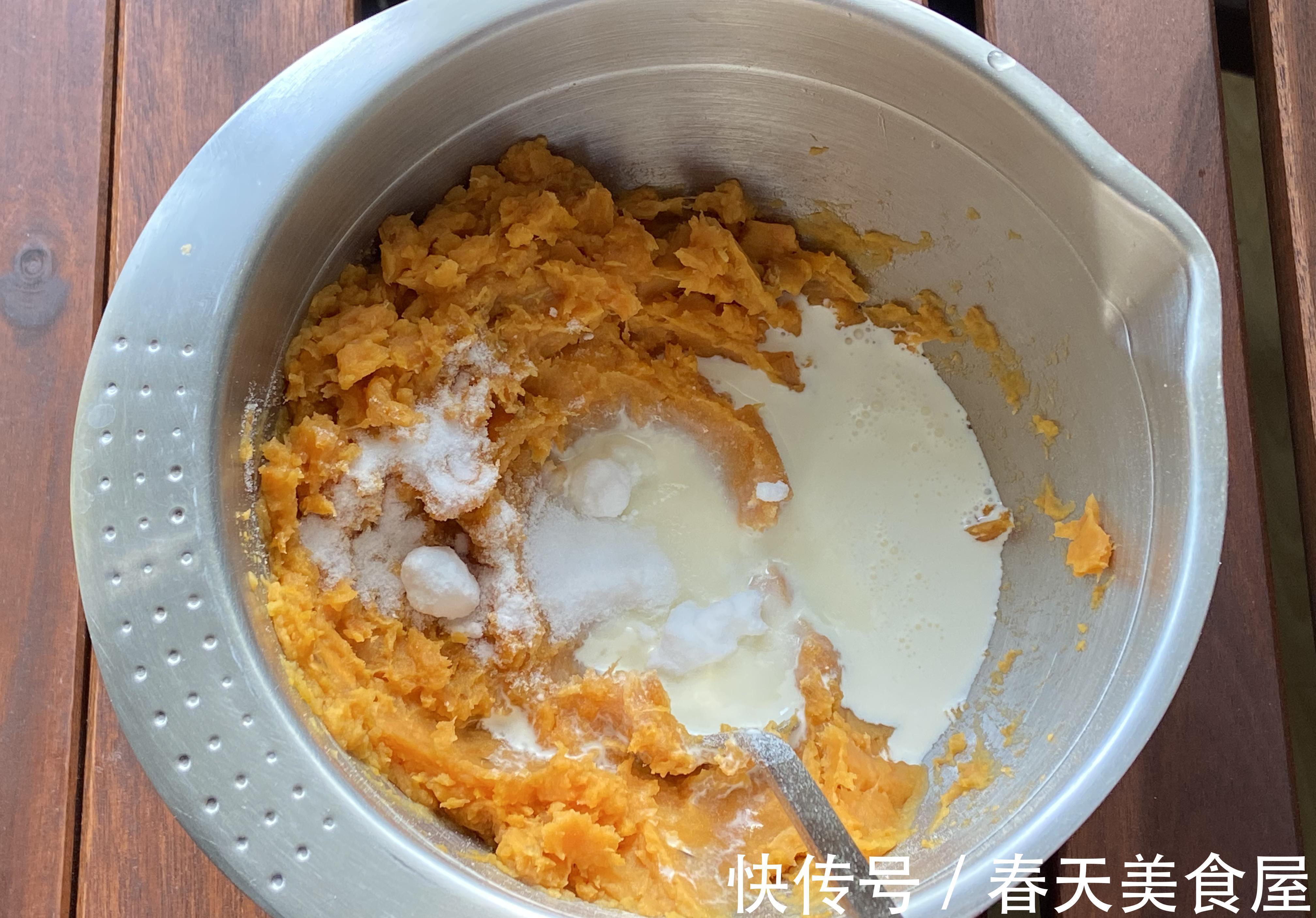 芝士|拉丝美味的奶香芝士焗红薯，口感香甜，是你拒绝不了的美食诱惑