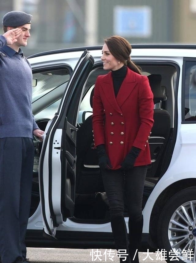 王妃|凯特王妃终于穿阔腿裤,搭配橄榄绿西装气质开挂,换个发型更惊艳