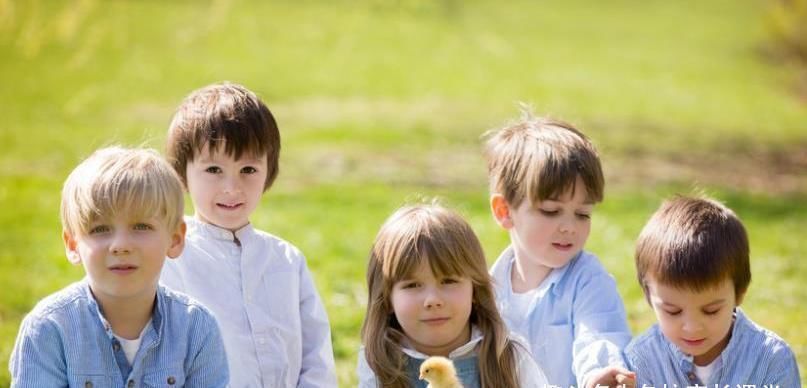 自信|亲子教育中,一定不要踩雷,3种家庭很难养出自信的孩子