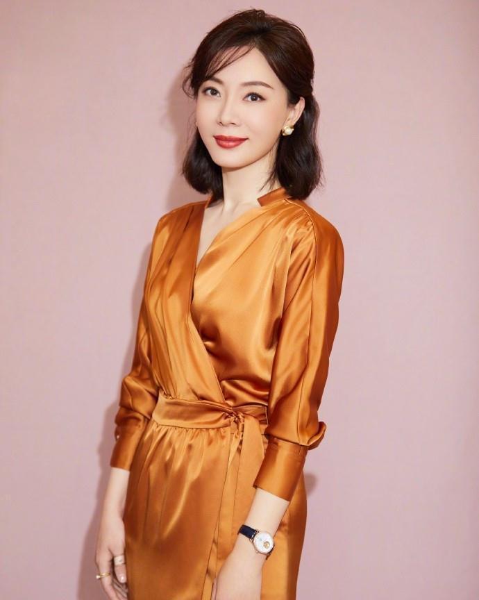 配饰 女人带手表应该戴“左手”还是“右手”?看完就懂了,戴错很尴尬