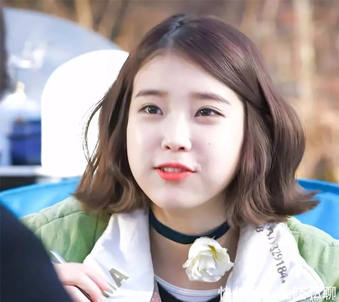 内扣|圆脸女生别乱剪头发,冬天适合留这4种发型,时髦还显脸小!