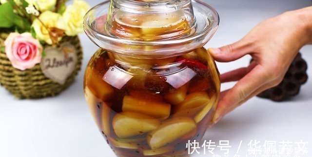 酸萝卜|冬天要多吃萝卜,教你饭店的秘制腌萝卜做法,酸甜微辣嘎嘣脆好吃