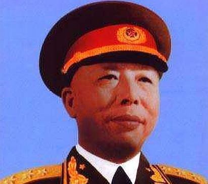 竟当|哪位骁将如此传奇由军长连降三级成团长，一个月后竟当了司令！