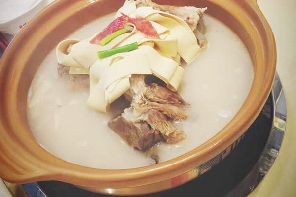 幽门螺杆菌的“帮凶”发现，几种食物，能不吃就不吃，别自找麻烦