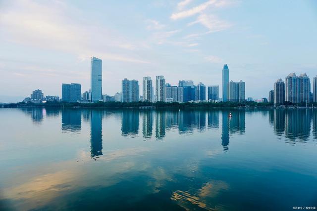 彭叔|惠州房价四连跌,三万炒房客被套惠州楼市,惠州楼市分析第56篇