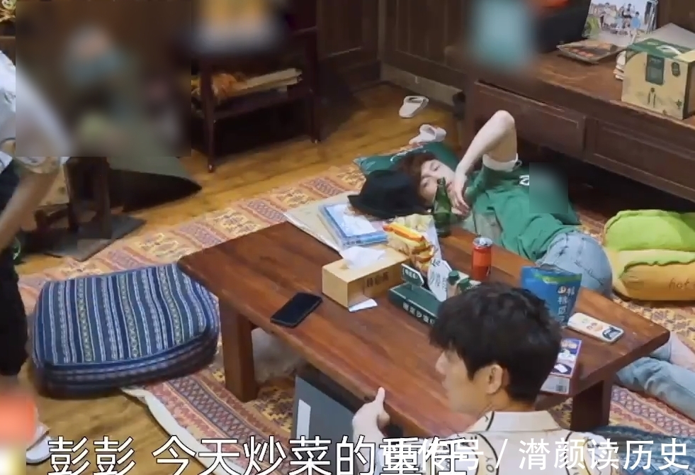 下期|向往5下期玩泼水,张艺兴被“围攻”,黄渤的做法展现师徒感情