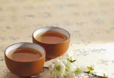 捕鱼|能捕鱼的野草,比蚯蚓还好用,花瓣还能泡酒喝,功能很齐全