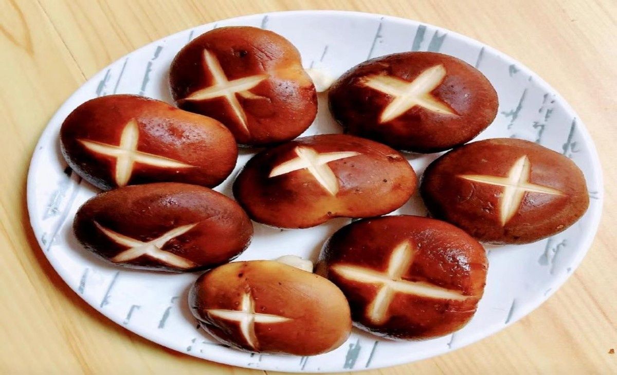 无油香菇鸡腿饭，好吃又营养，香气诱人！超级美味