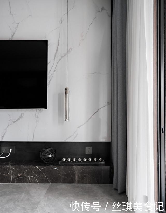 墙面|厨房别再贴瓷砖了,这种新型替代材料,看着高级还耐脏