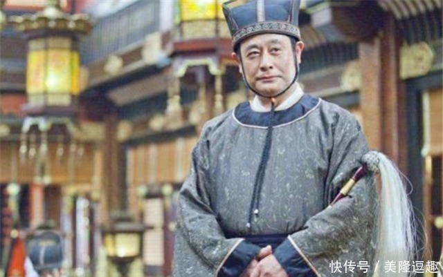 小孩|小孩爬到龙椅,赵匡胤问:皇帝好做吗?小孩回四个字,后成为皇帝