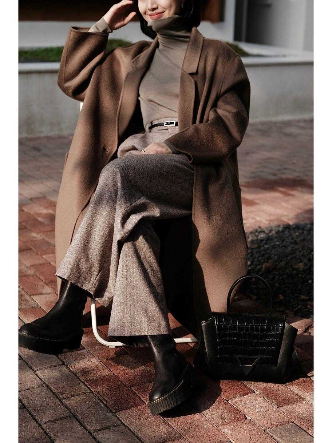 白色衬衫 冬季通勤怎么穿?看看这些干练知性的穿搭方式,日常实用不挑人