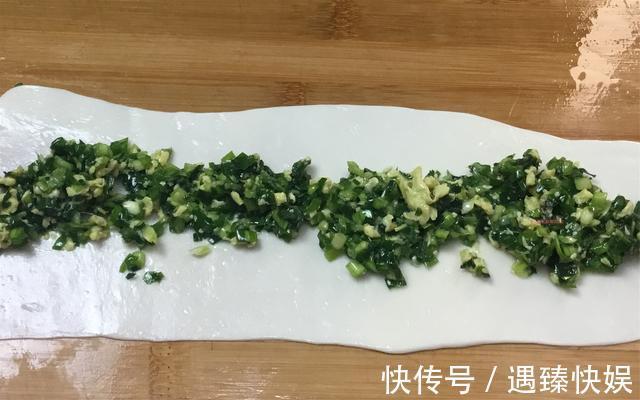 好吃|500克韭菜，三个鸡蛋，烙出超级的香的韭菜鸡蛋馅饼，好吃