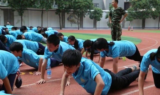 男生|如果男生每天坚持做俯卧撑,会变成啥样?说了你别不信