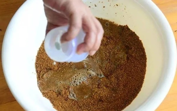 还在发愁上鱼慢？赶快试试这样用饵，方法简单，看完别再做错！