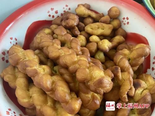  听说我在福州“就地过年”，爸妈寄来了……