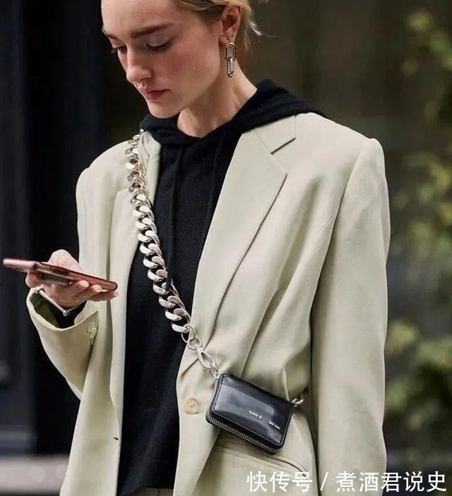 tote 今年最时髦,有个性的包包!今年最时髦,有个性的包包!