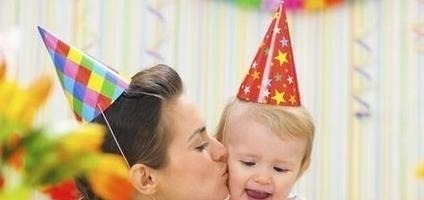 妈妈|孩子幼儿园过生日,妈妈送蛋糕被原封退回,老师:蛋糕太小了