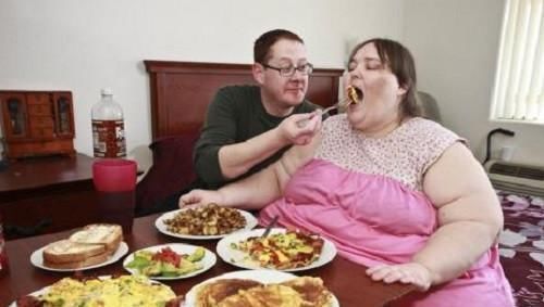 素排骨|女性公认“最长膘”的4种主食,饺子不算啥,最后一种难减大象腿