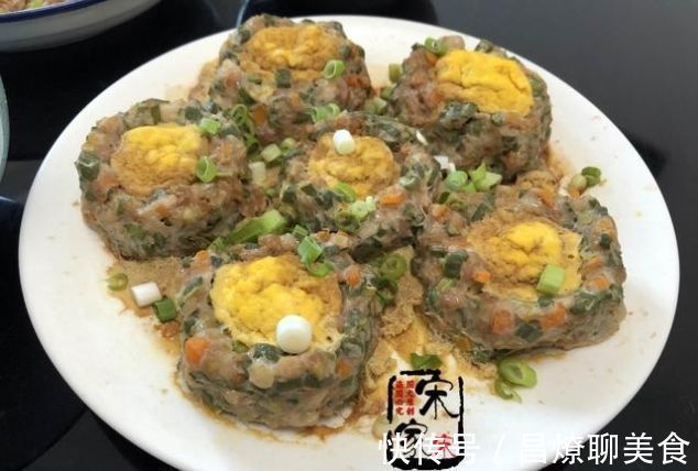 金针菇|晚餐，老公下厨做了2菜1汤，这是我吃过最好吃的菜