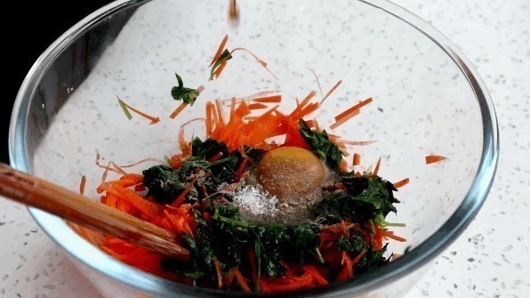 芹菜梗|天冷了,这蔬菜该多吃,浑身是宝,叶子不少人当垃圾扔了,太可惜