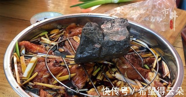 在家做酱牛肉,只需4样配料,牛肉味道香缩水少,能拿去卖了!