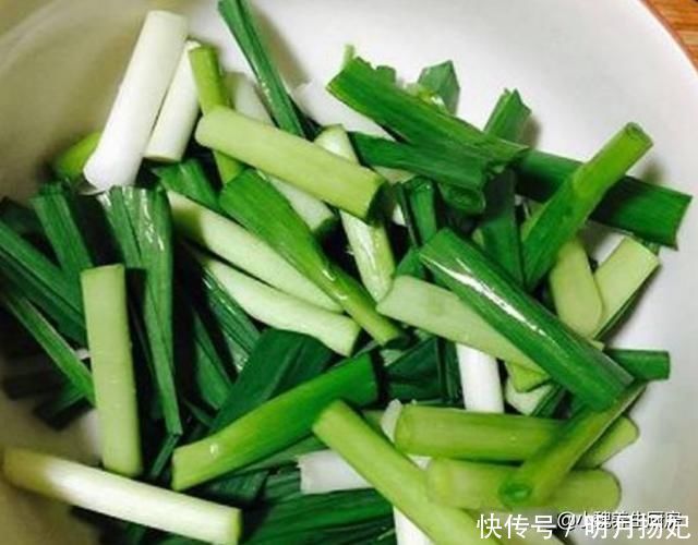 端午将至,多给家人吃此菜,每天炒一盘,简单易学,孩子长个头