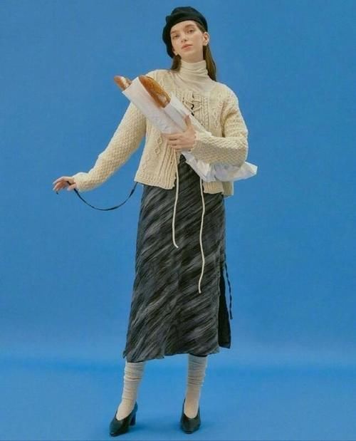 穿搭真是个技术活，颜色叠穿和款式搭配真的很烧脑