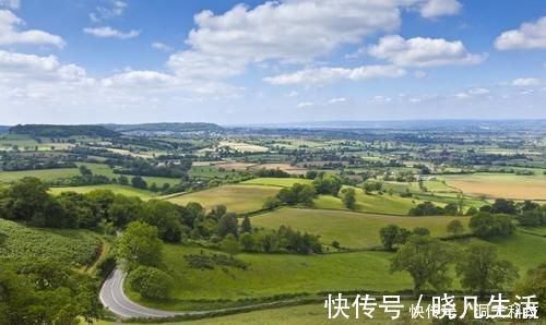 自建|农村自建二层别墅,面宽13.3米,6室1厅,时尚与传统融合,好美