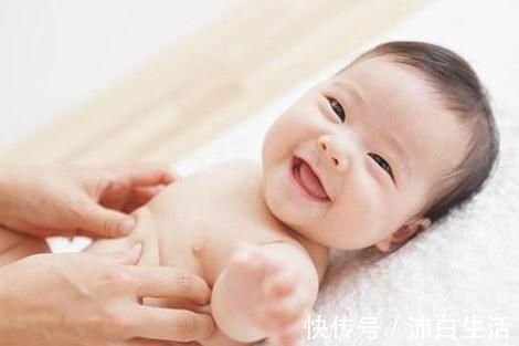 恶作剧|宝宝三岁前有这6大特征,长大后可能是高智商!