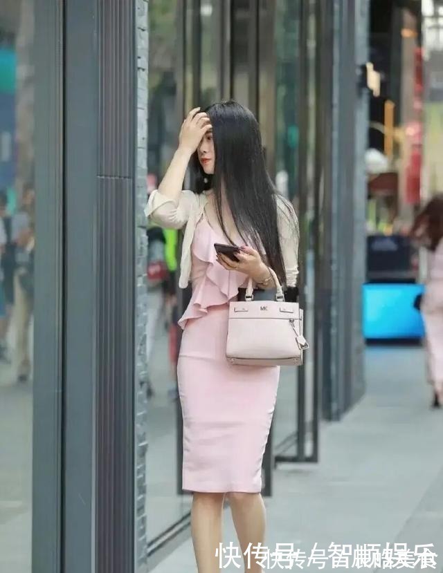 姑娘|连衣裙穿搭也可以酷酷哒,瞬间提高美丽气质,时尚圈中不败的神话