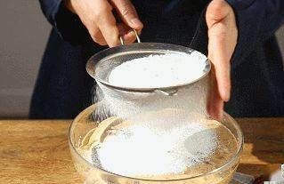 别再排队了!1碗面粉1把枣,手不沾面做一锅!全家早餐心头好!