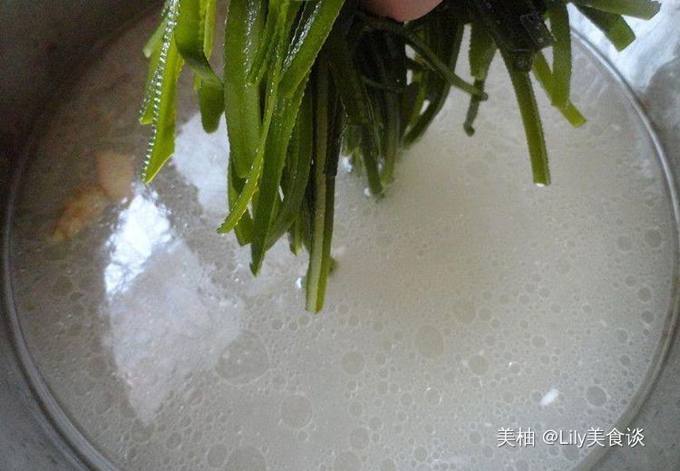  装盘备用|冬天不喝这碗汤可惜了，一大碗下肚暖胃又暖身，还补钙、增强体质