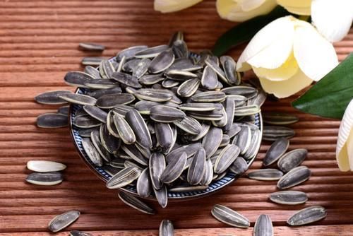 素食|大蒜是肝病的“发物”?医生提醒:若想养肝,4种“素食”要少碰