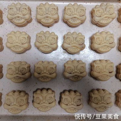 搅拌均匀|好吃到流泪的五仁月饼，连吃三天都不够