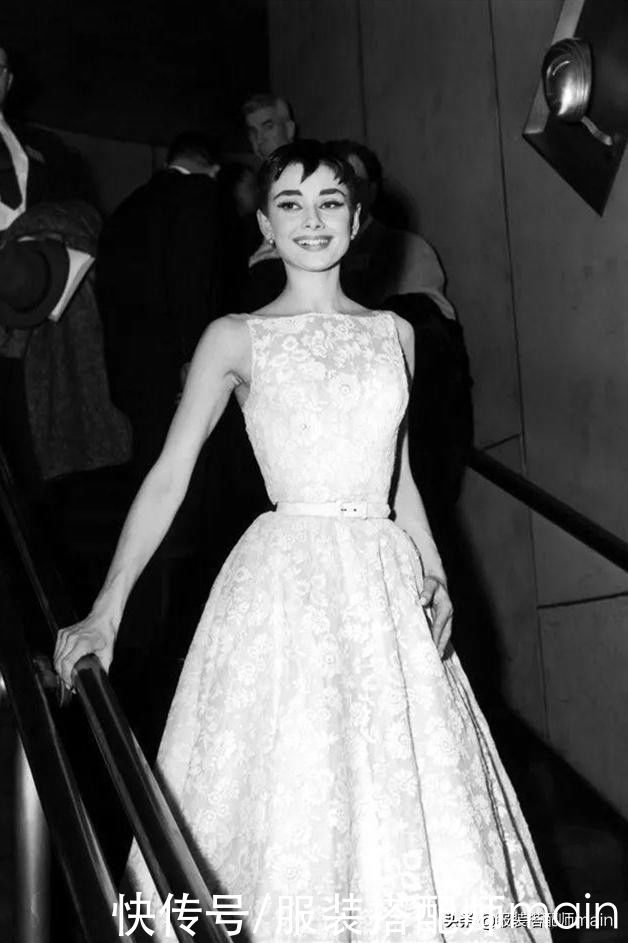 胯宽腿粗的女孩，试试这条“伞裙”，遮肉显瘦两不误