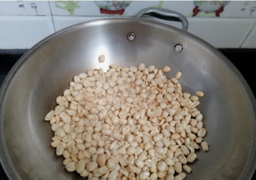 在家自制酒鬼花生,又香又脆又下酒,做法简单快速,一分钟学会