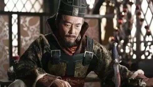 收钱|大敌当前,主帅居然规定士兵砍柴挑水都要收钱,30万大军秒灭