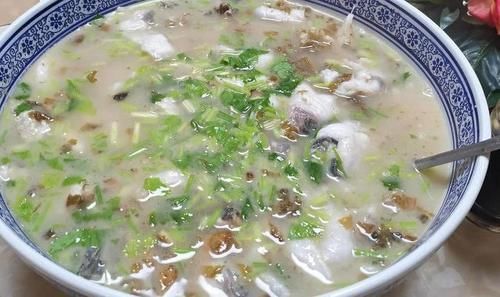 便饭|公司效益好，老板请员工吃便饭，7菜2汤2主食，有你喜欢吃的吗