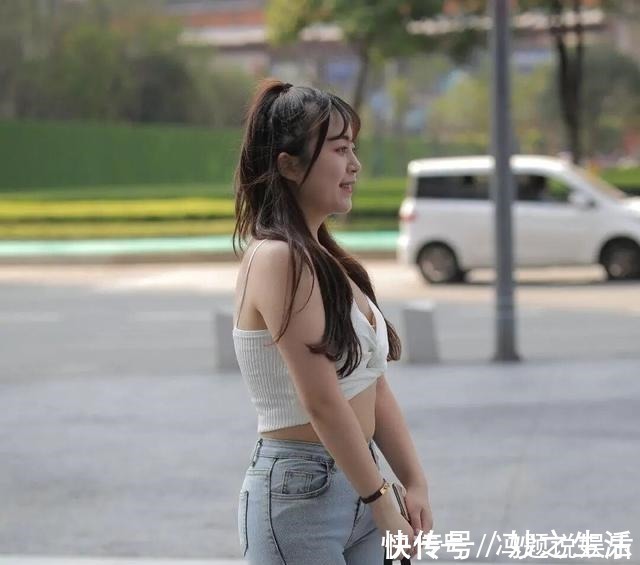 身材 身材微胖女士的穿搭,坚持以“束腰”为核心,曼妙身姿不远了!