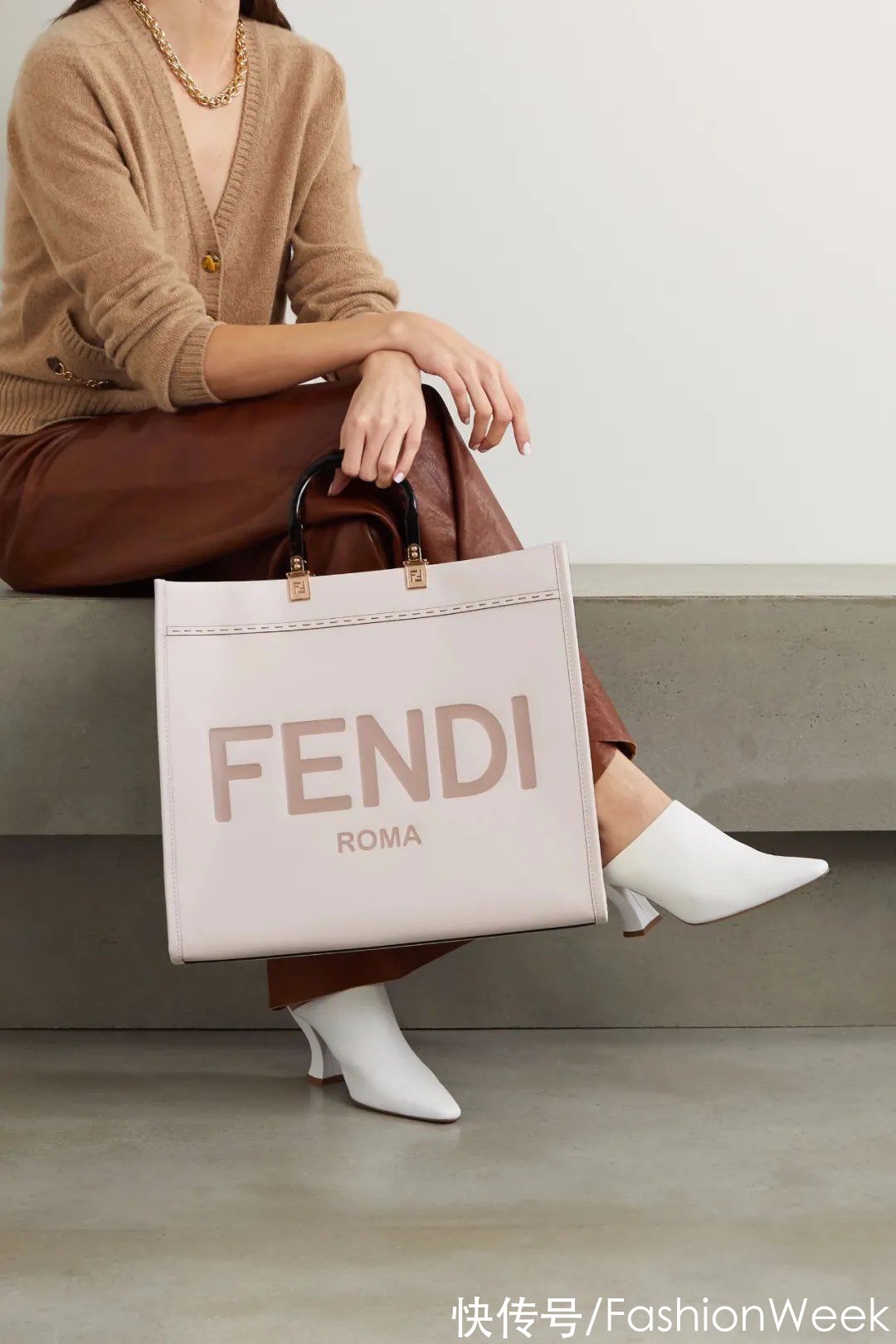 bv|包包还能做SPA？这是什么神仙待遇