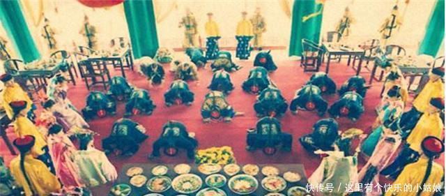 筷子|为什么皇帝用膳时,同道菜一般不能超过3筷子今天总算知道了!