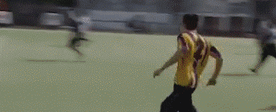 |搞笑GIF:女朋友很漂亮 就是脑子有点不好使